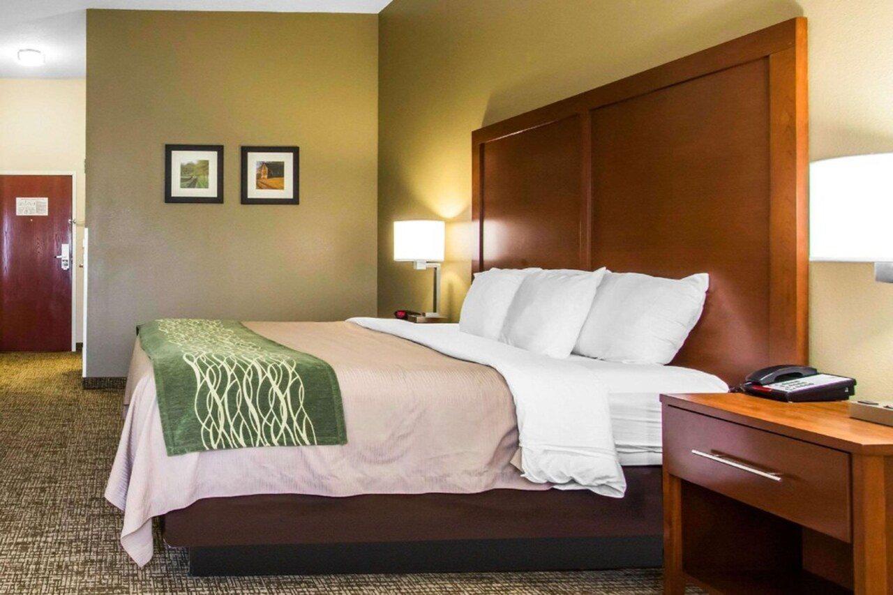 קייב סיטי Comfort Inn & Suites מראה חיצוני תמונה