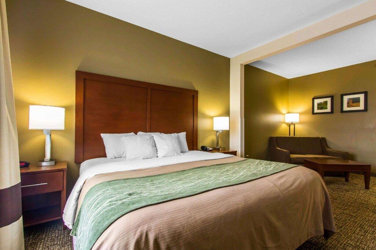 קייב סיטי Comfort Inn & Suites מראה חיצוני תמונה