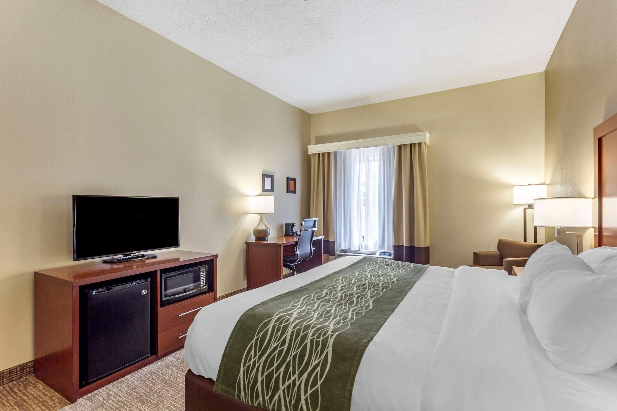 קייב סיטי Comfort Inn & Suites מראה חיצוני תמונה