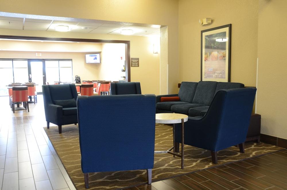 קייב סיטי Comfort Inn & Suites מראה חיצוני תמונה