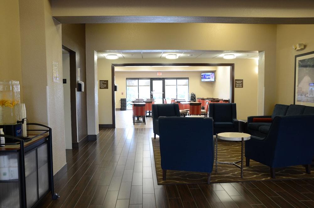 קייב סיטי Comfort Inn & Suites מראה חיצוני תמונה