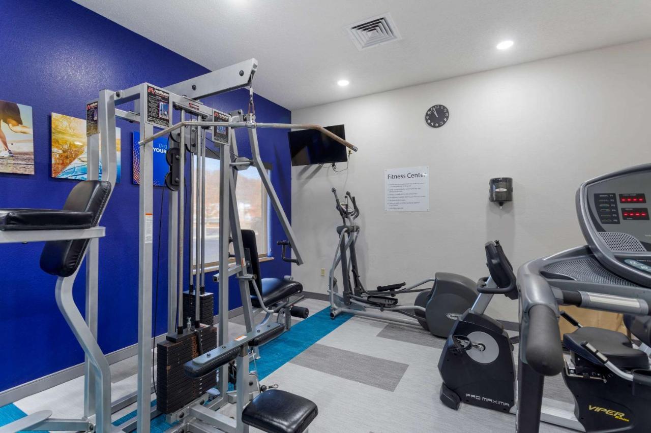 קייב סיטי Comfort Inn & Suites מראה חיצוני תמונה