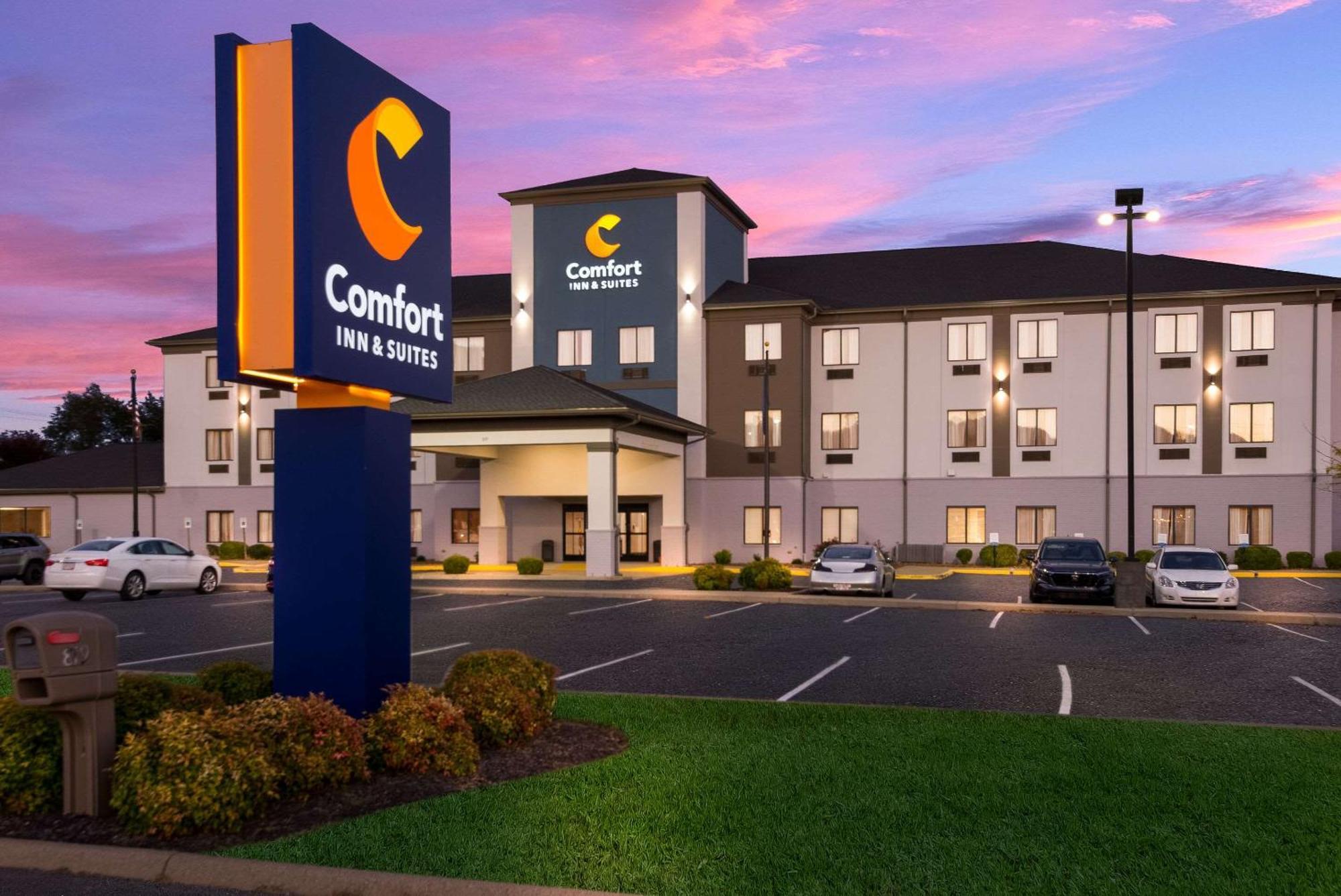 קייב סיטי Comfort Inn & Suites מראה חיצוני תמונה