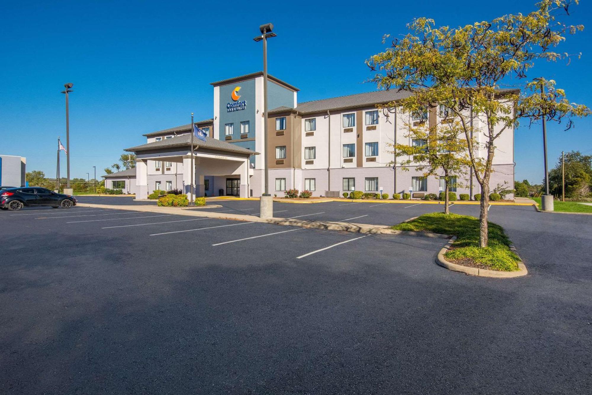 קייב סיטי Comfort Inn & Suites מראה חיצוני תמונה