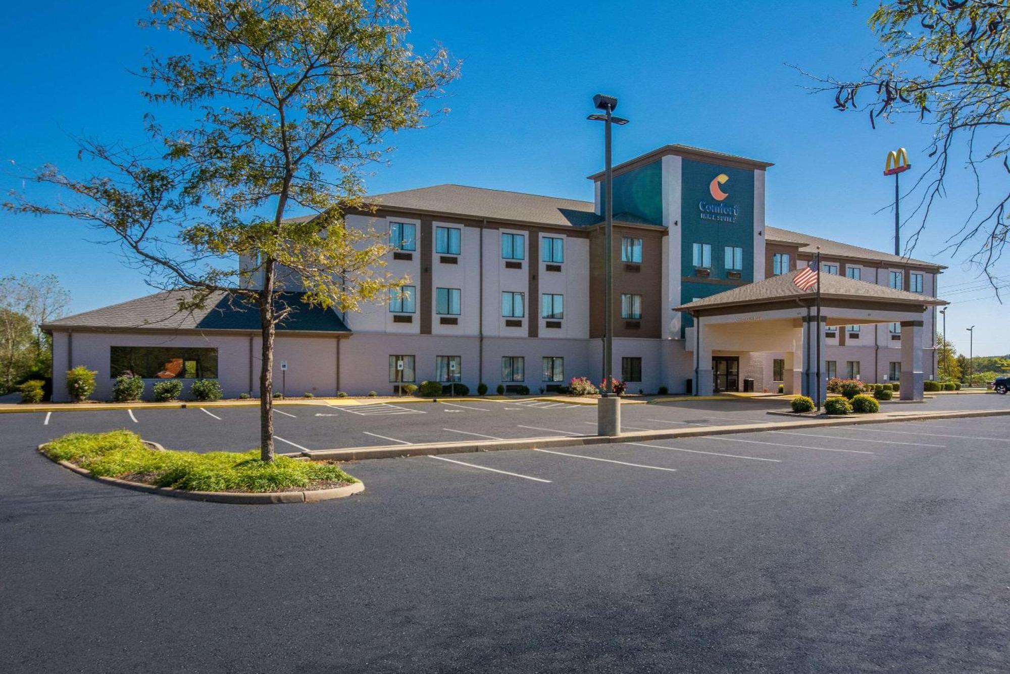 קייב סיטי Comfort Inn & Suites מראה חיצוני תמונה