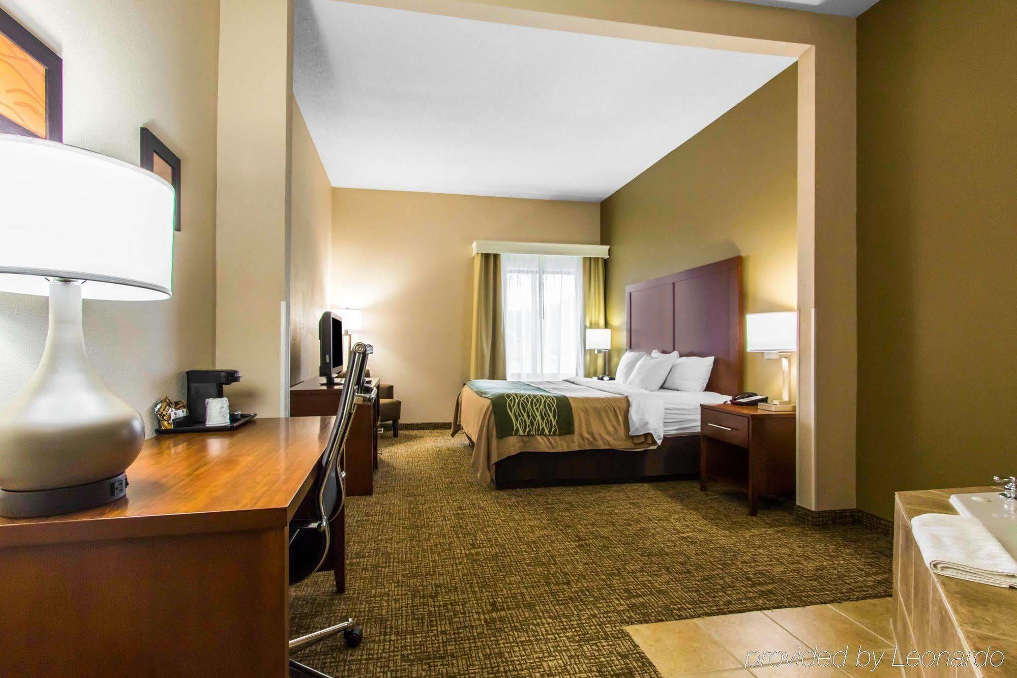 קייב סיטי Comfort Inn & Suites מראה חיצוני תמונה